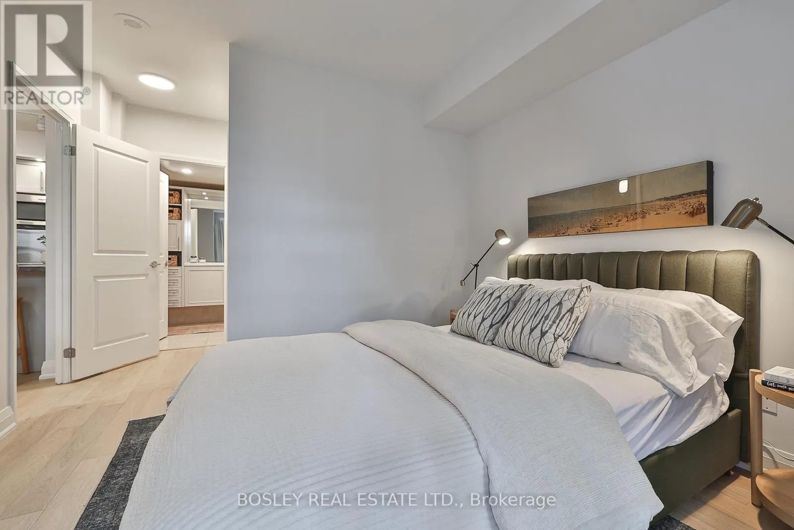 201 - 1430 YONGE STREET