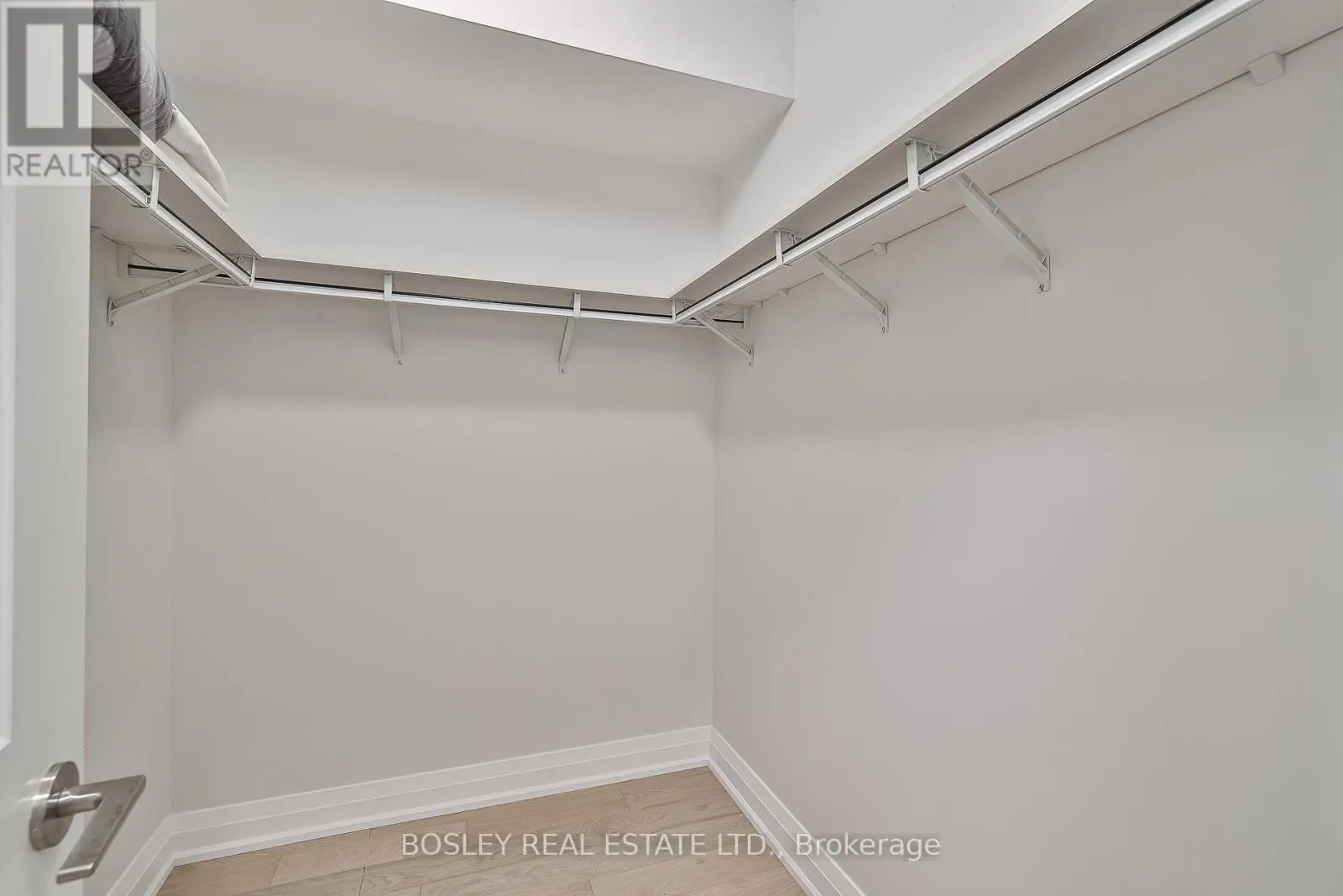 201 - 1430 YONGE STREET