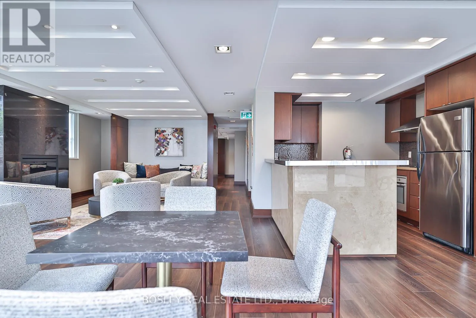 201 - 1430 YONGE STREET
