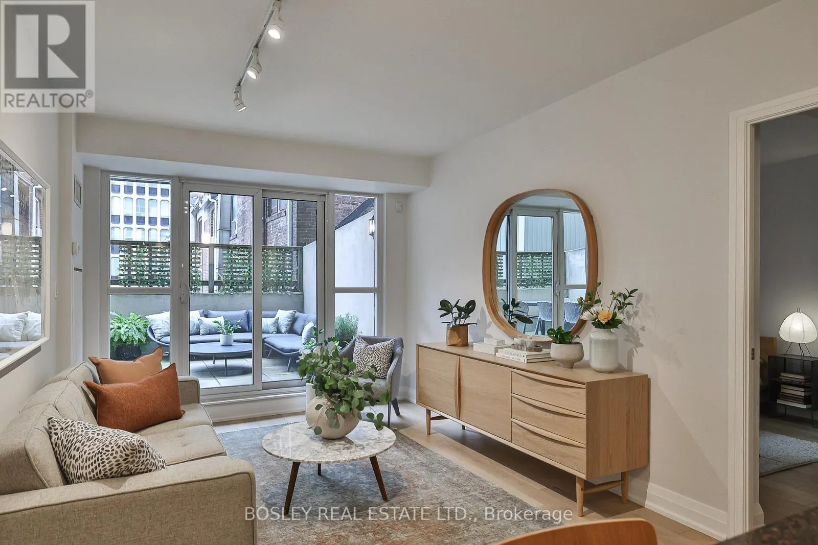 201 - 1430 YONGE STREET