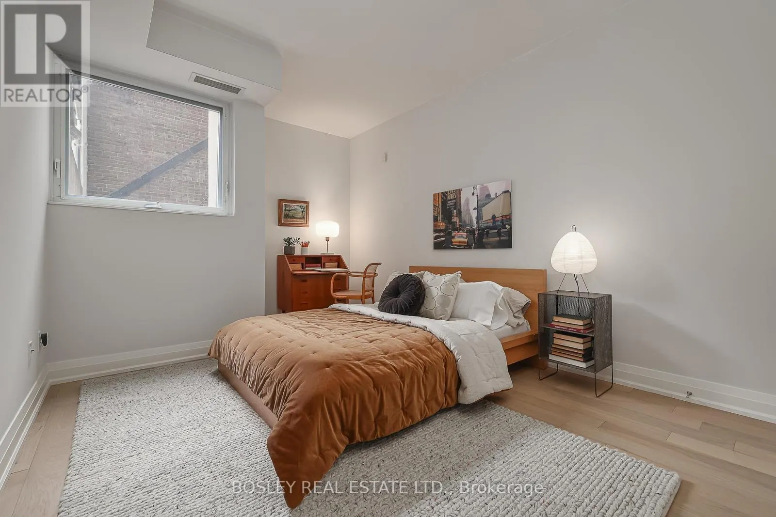 201 - 1430 YONGE STREET