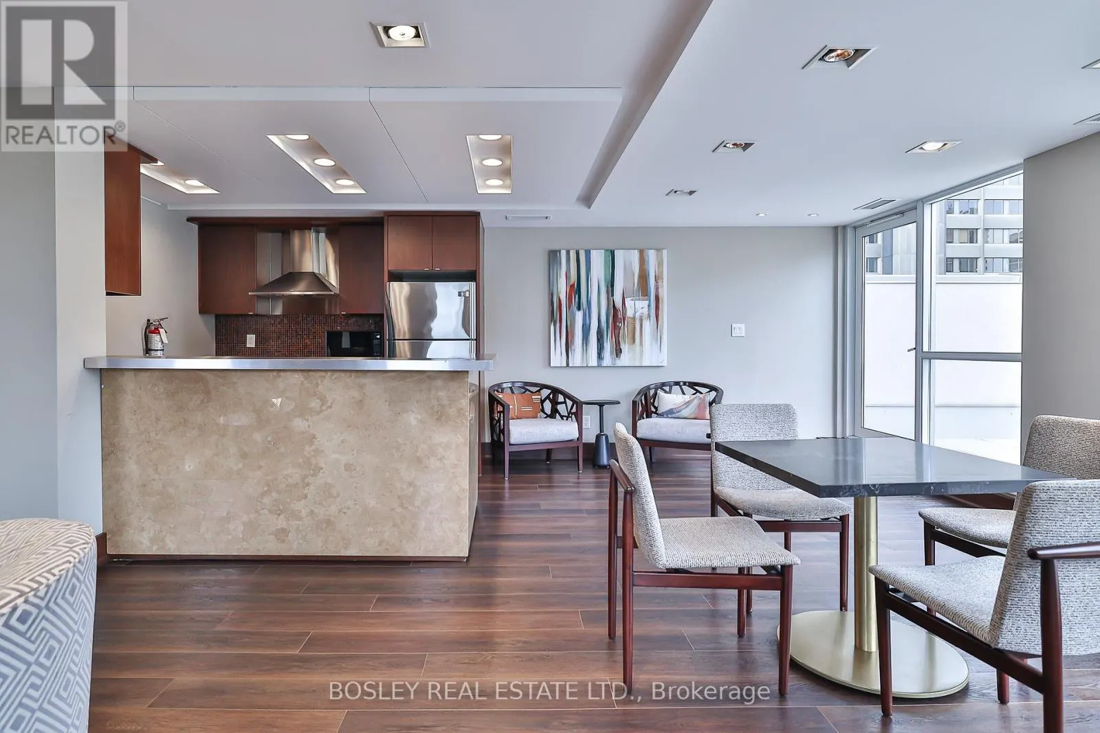 201 - 1430 YONGE STREET