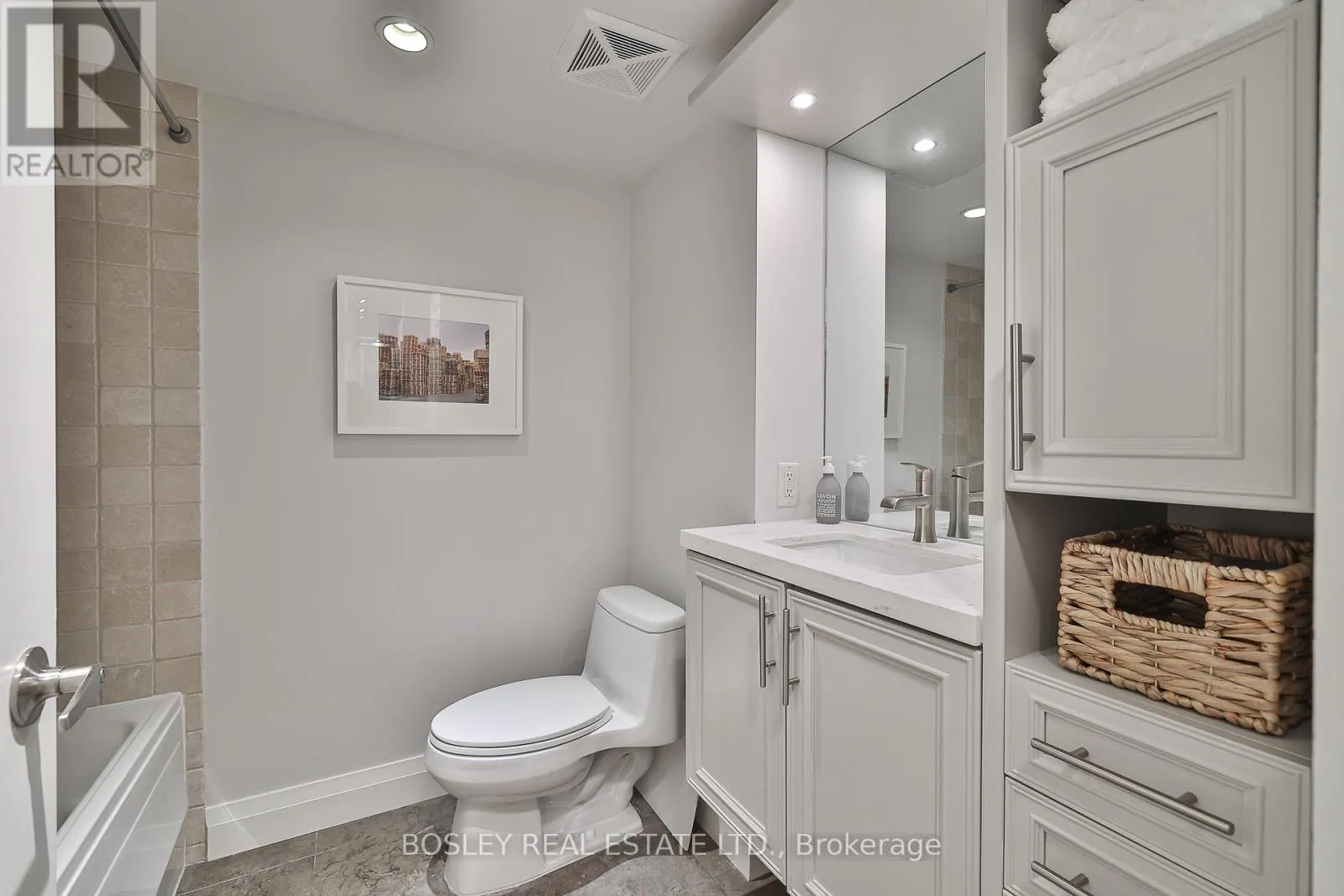 201 - 1430 YONGE STREET
