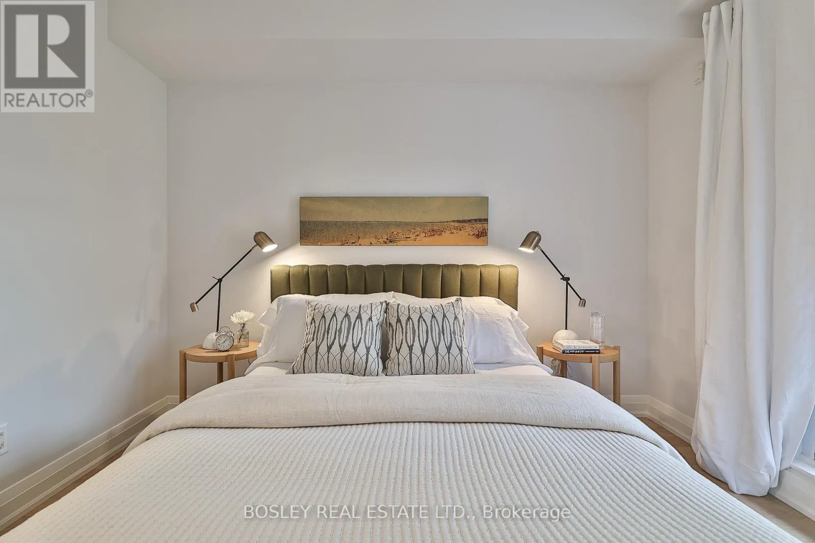 201 - 1430 YONGE STREET
