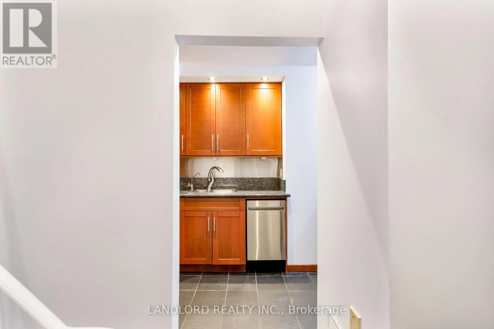 14 - 280 SHERBOURNE STREET