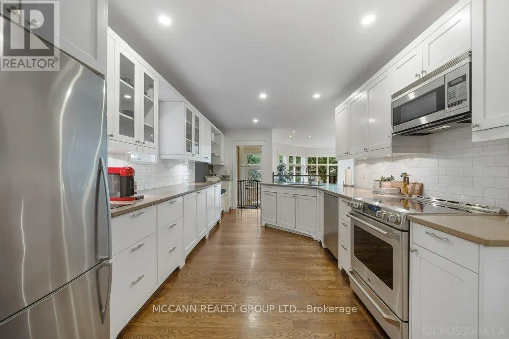 43 SHERWOOD AVENUE