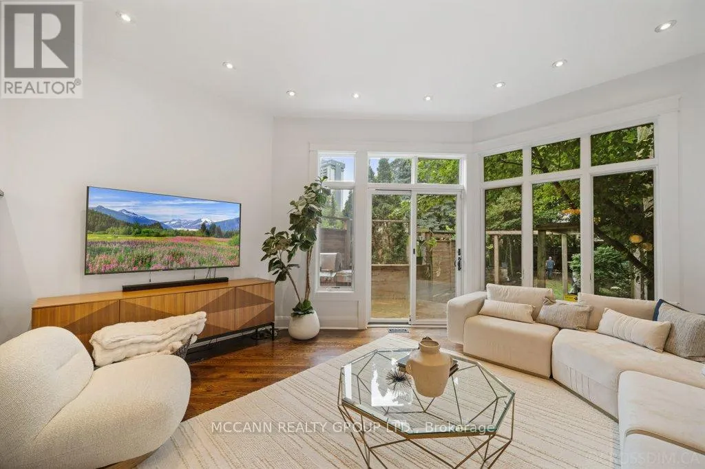 43 SHERWOOD AVENUE