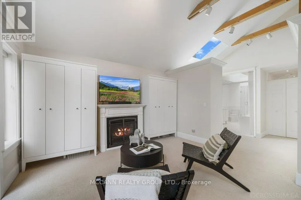 43 SHERWOOD AVENUE