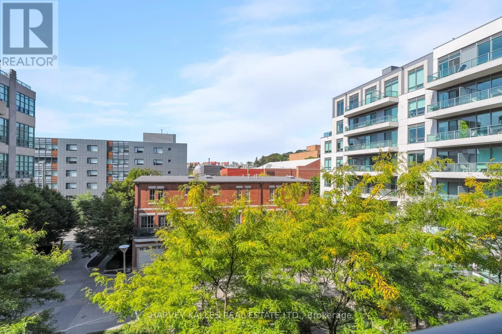 317 - 380 MACPHERSON AVENUE