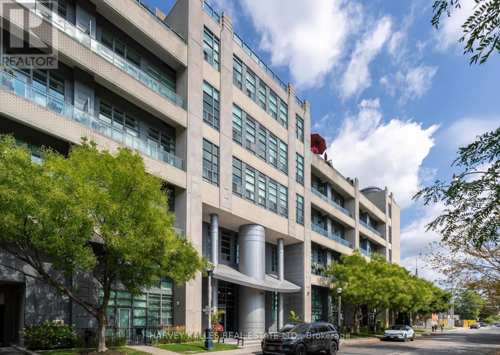 317 - 380 MACPHERSON AVENUE