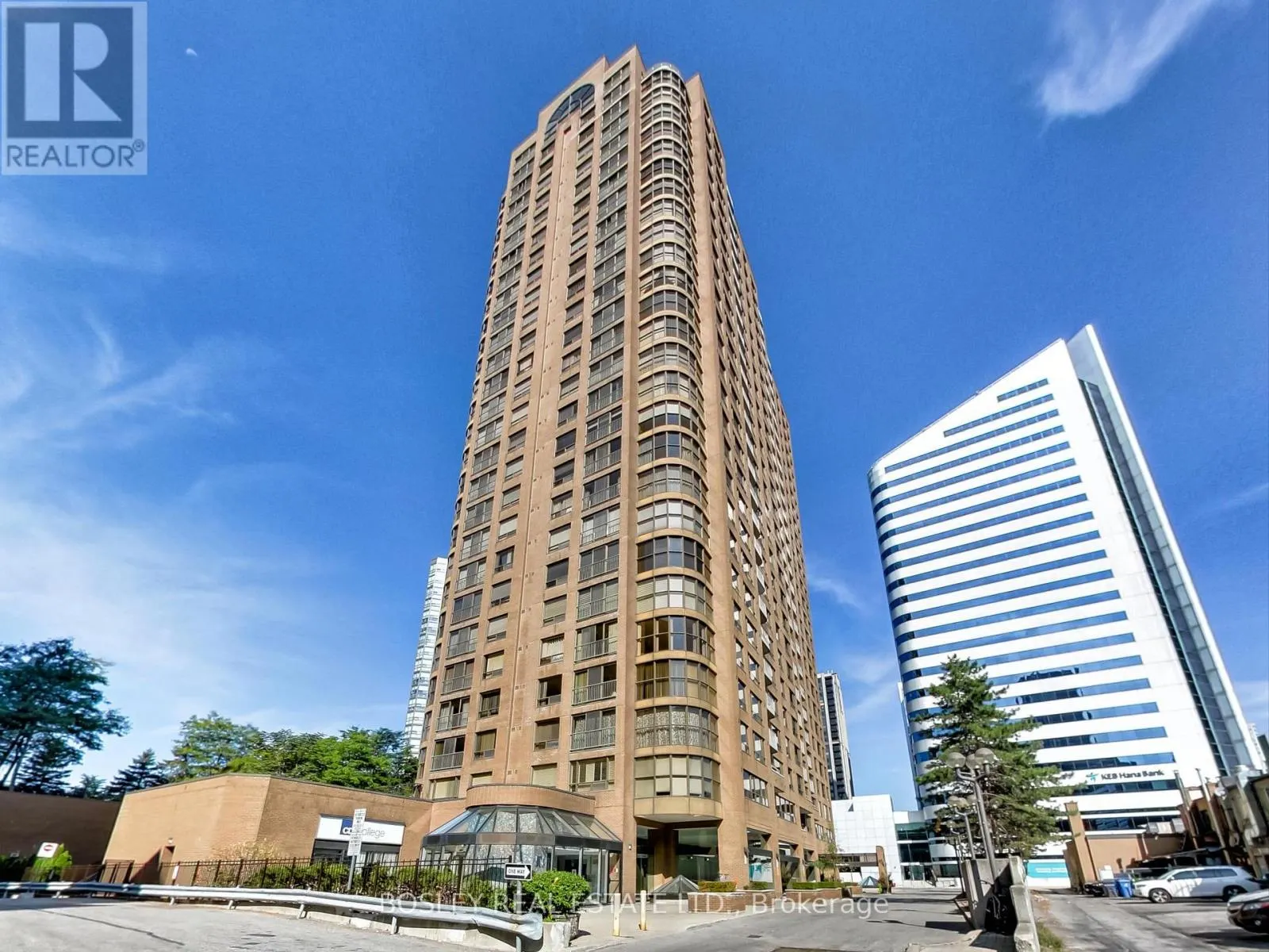 203 - 100 UPPER MADISON AVENUE