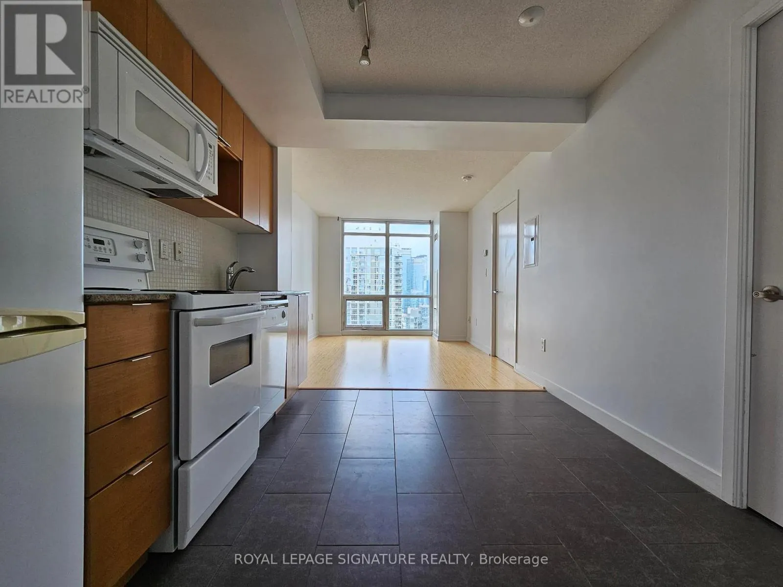 4009 - 15 FORT YORK BOULEVARD
