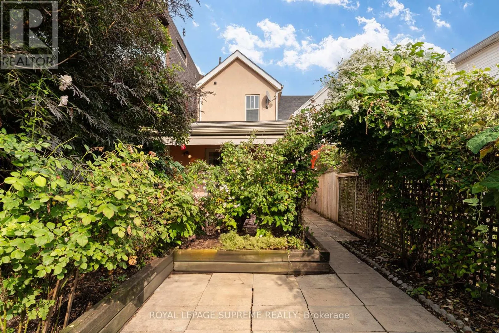 216 PALMERSTON AVENUE