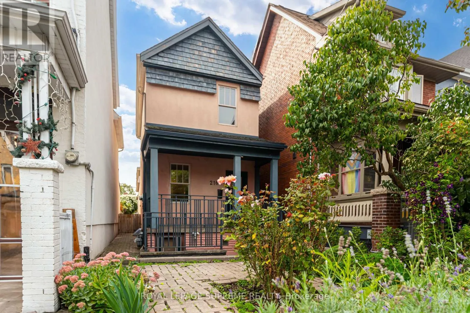 216 PALMERSTON AVENUE