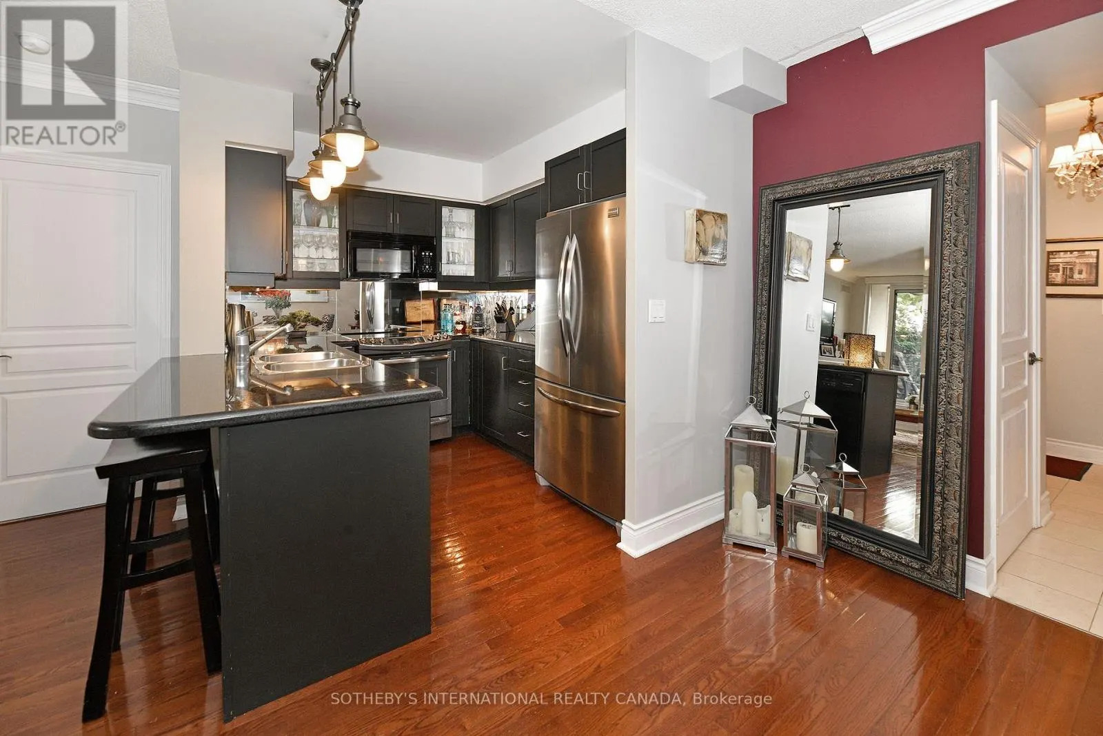 327 - 10 DELISLE AVENUE