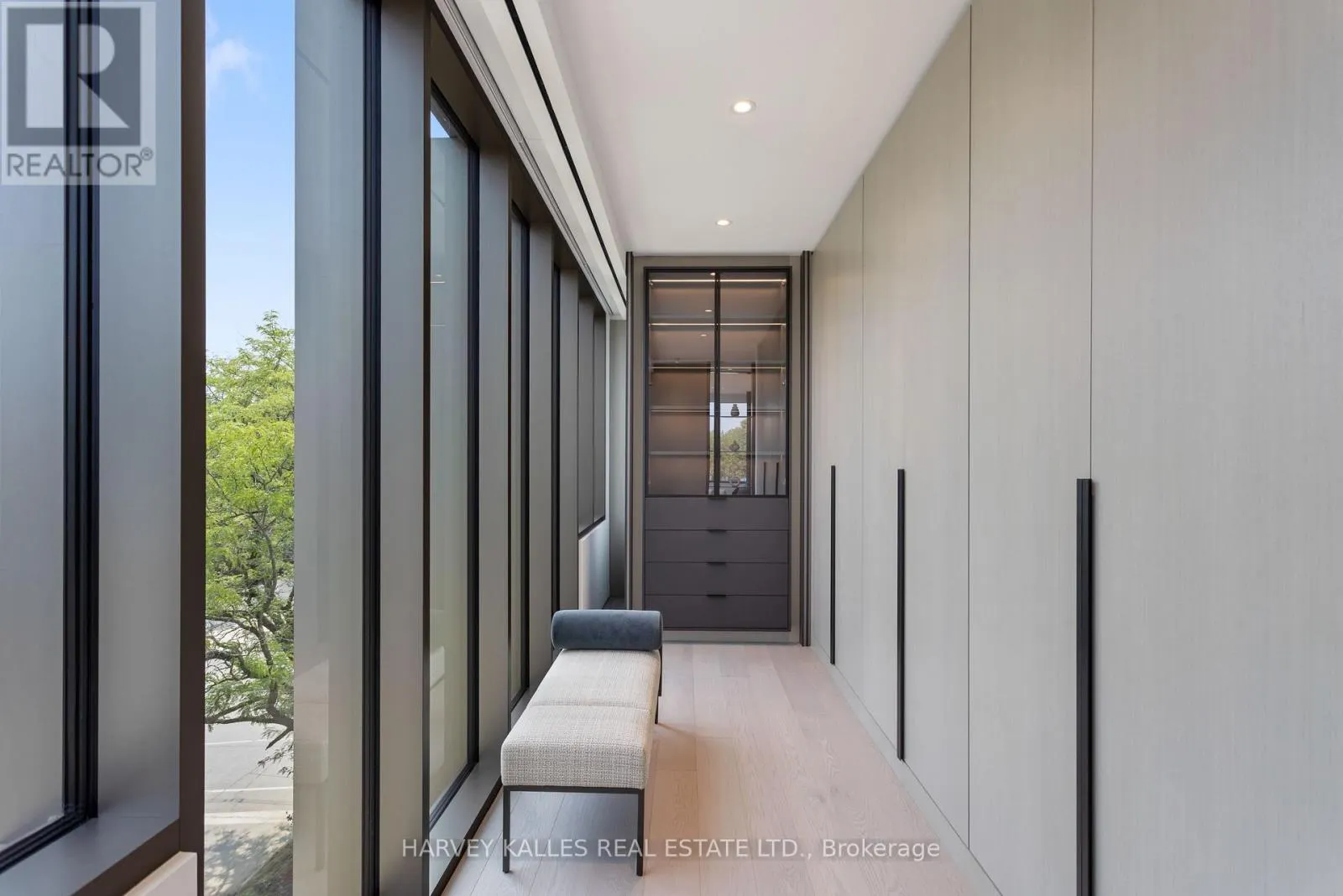 211 DUNVEGAN ROAD