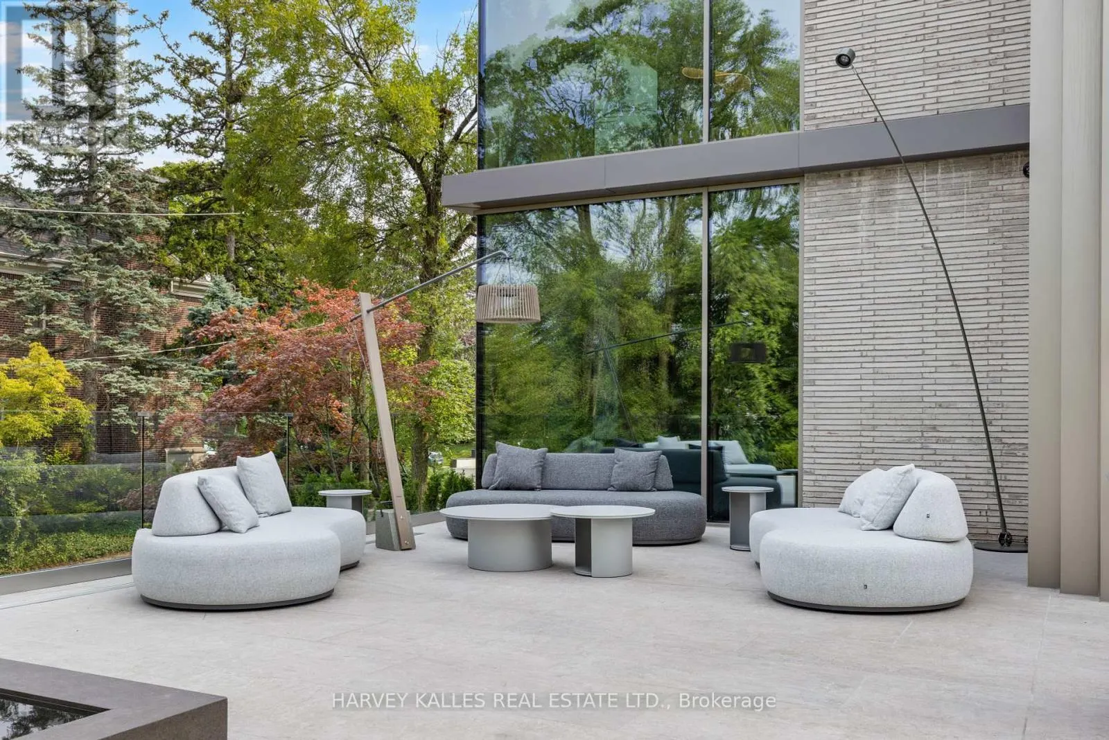 211 DUNVEGAN ROAD