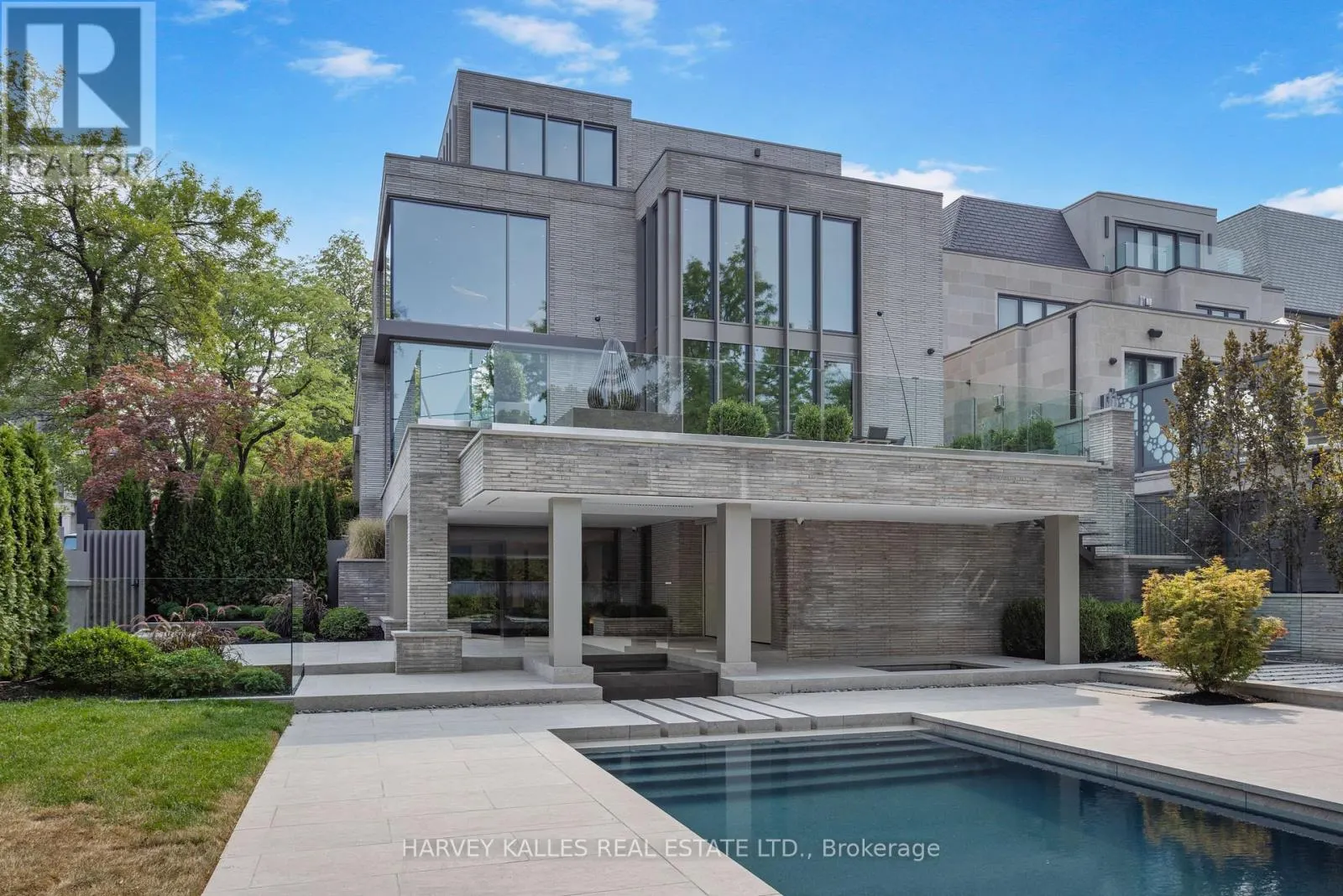 211 DUNVEGAN ROAD
