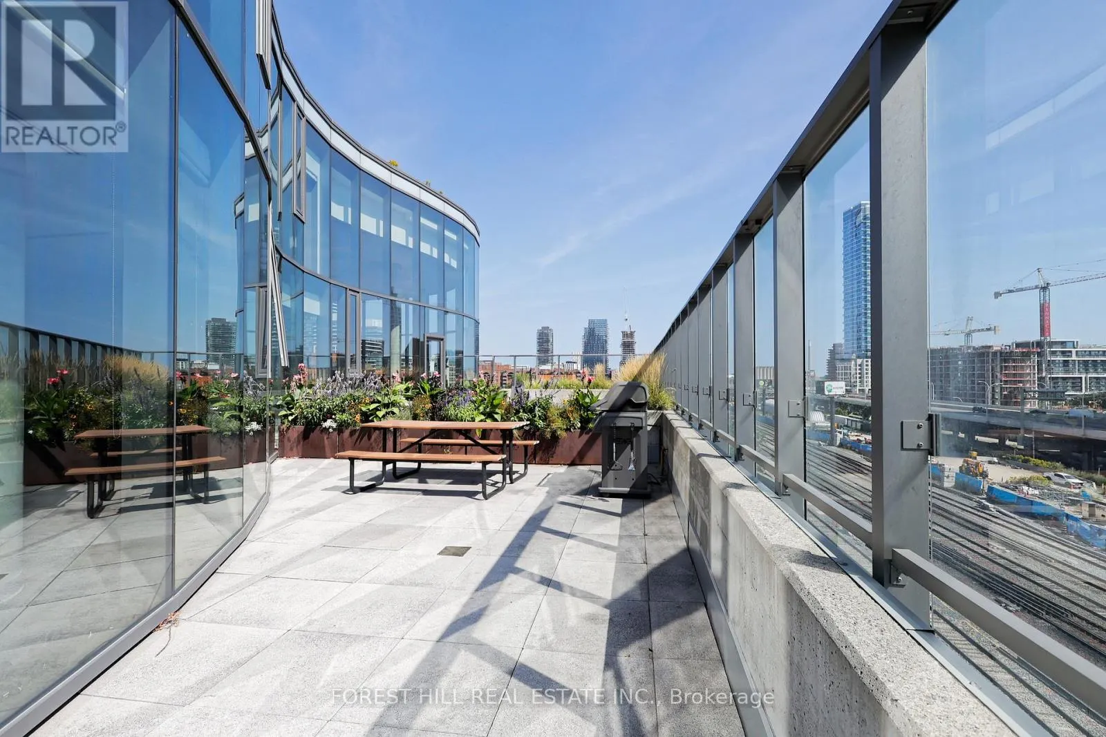 809 - 1 MARKET STREET