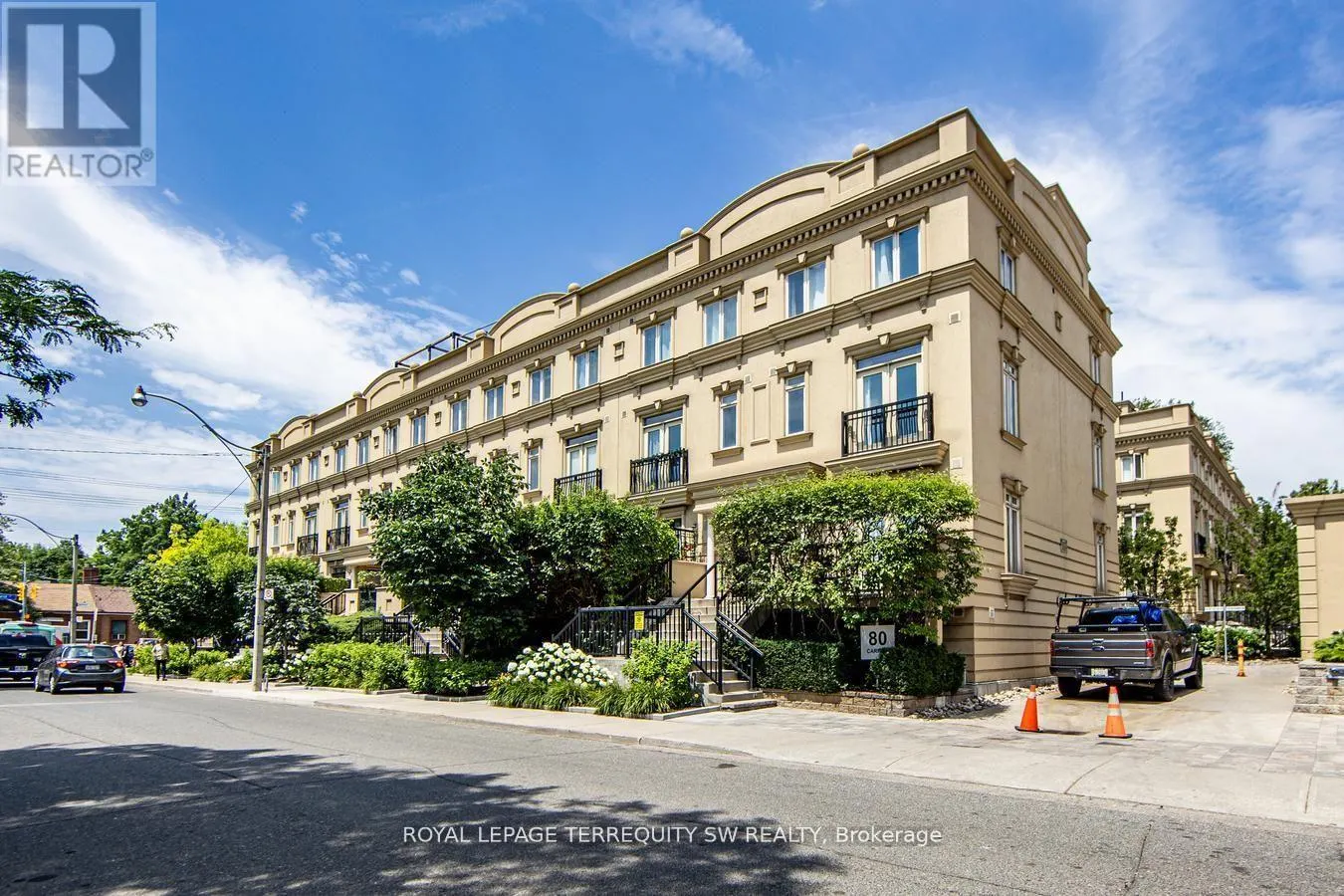 TH15 - 80 CARR STREET