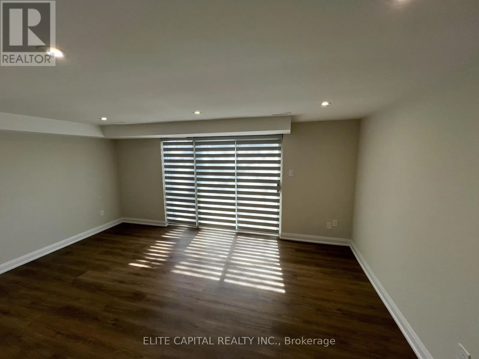 15 JENNY WREN WAY