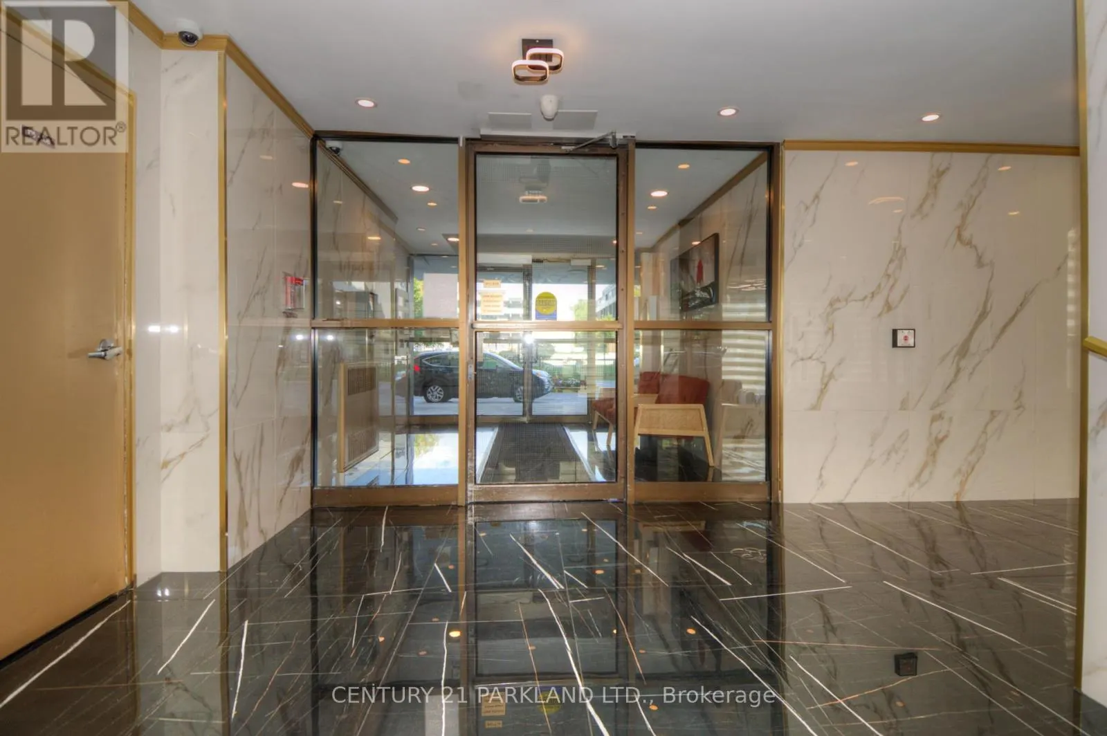 1409 - 10 SUNNY GLENWAY