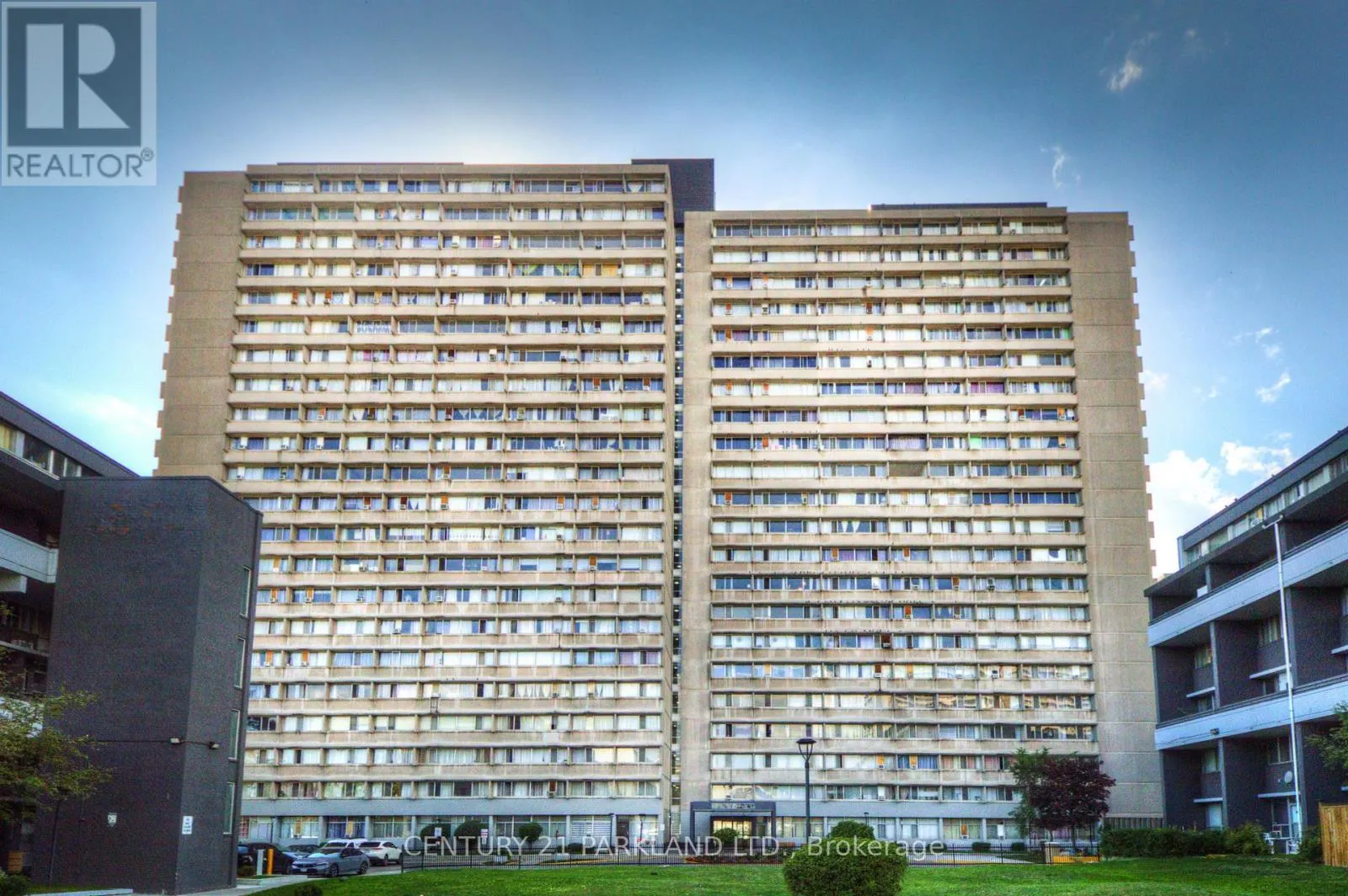 1409 - 10 SUNNY GLENWAY