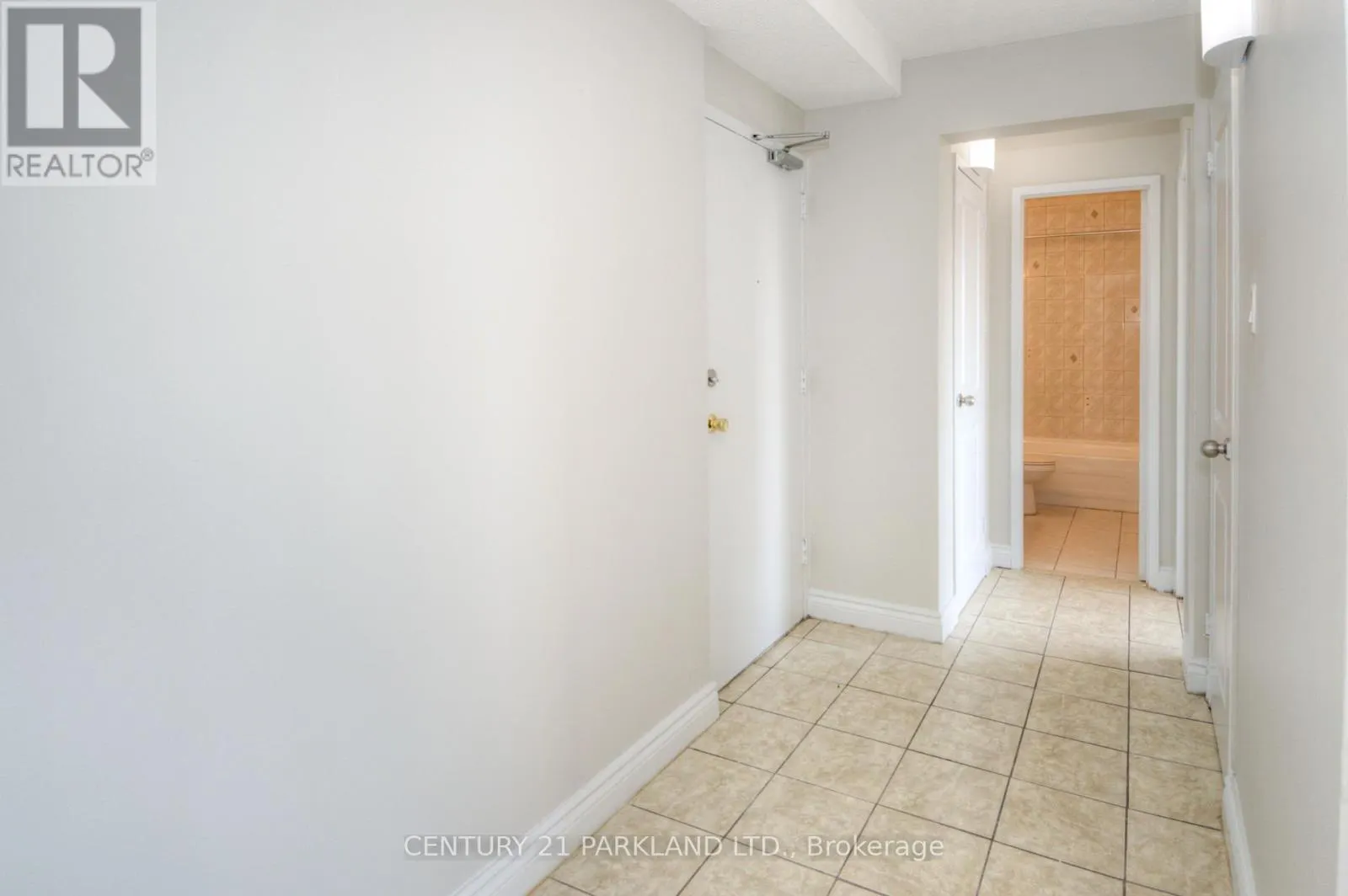 1409 - 10 SUNNY GLENWAY
