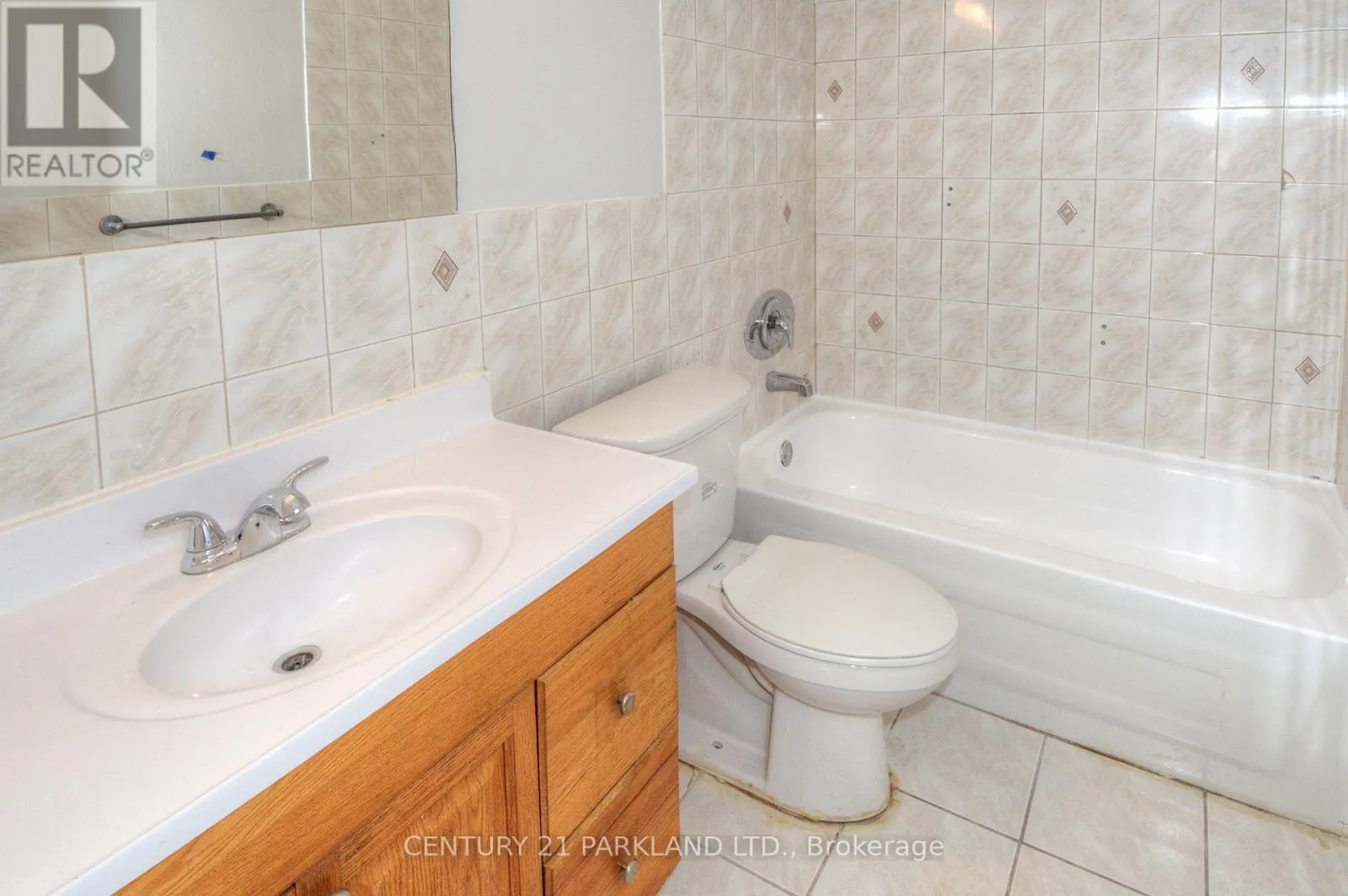 1409 - 10 SUNNY GLENWAY
