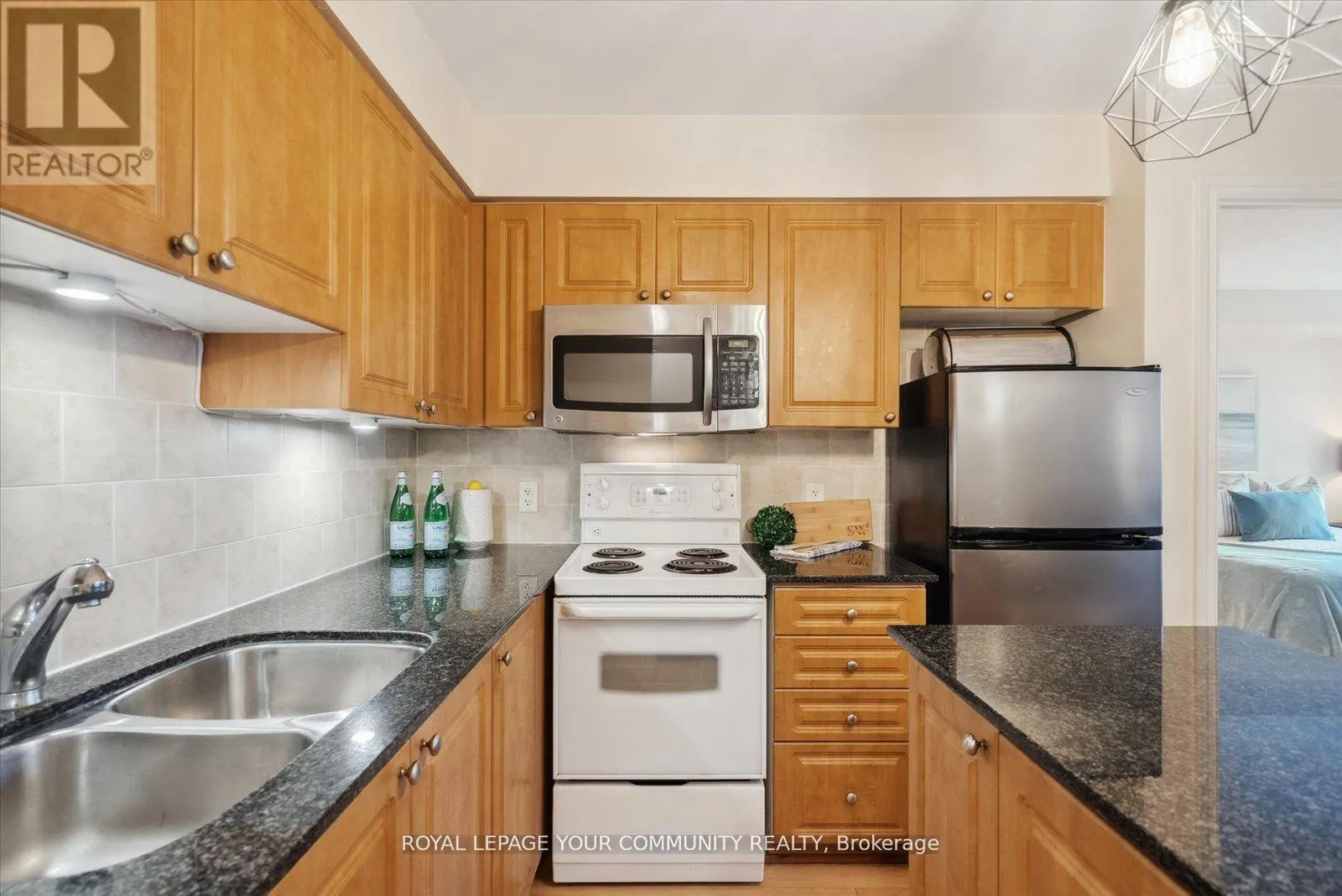 1006 - 1103 LESLIE STREET