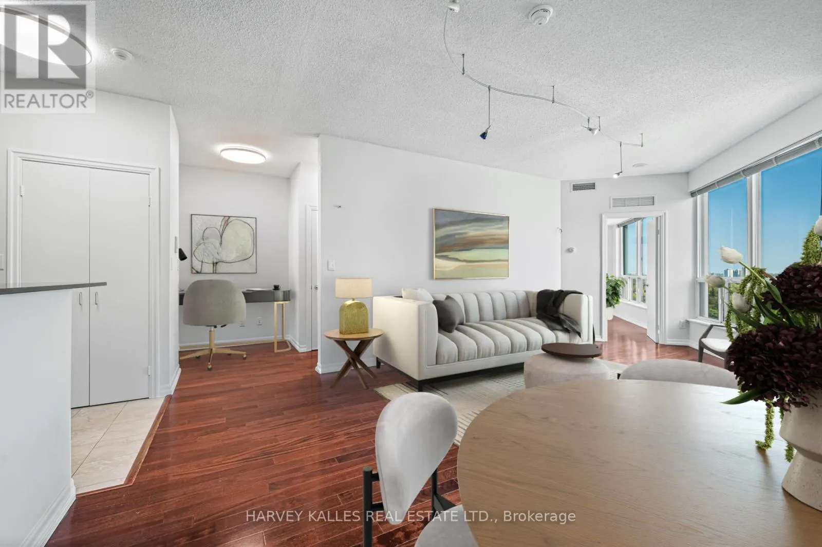 1703 - 300 BLOOR STREET E