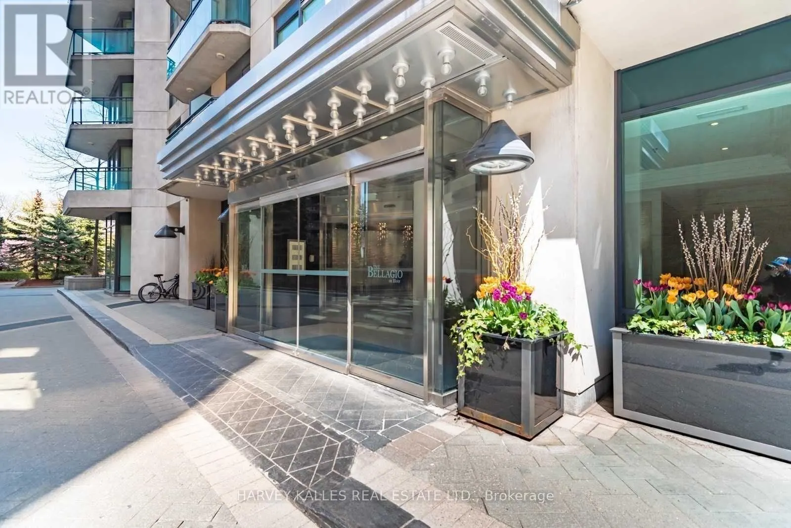1703 - 300 BLOOR STREET E