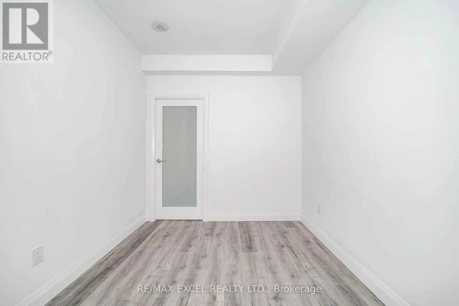 1205 - 220 VICTORIA STREET