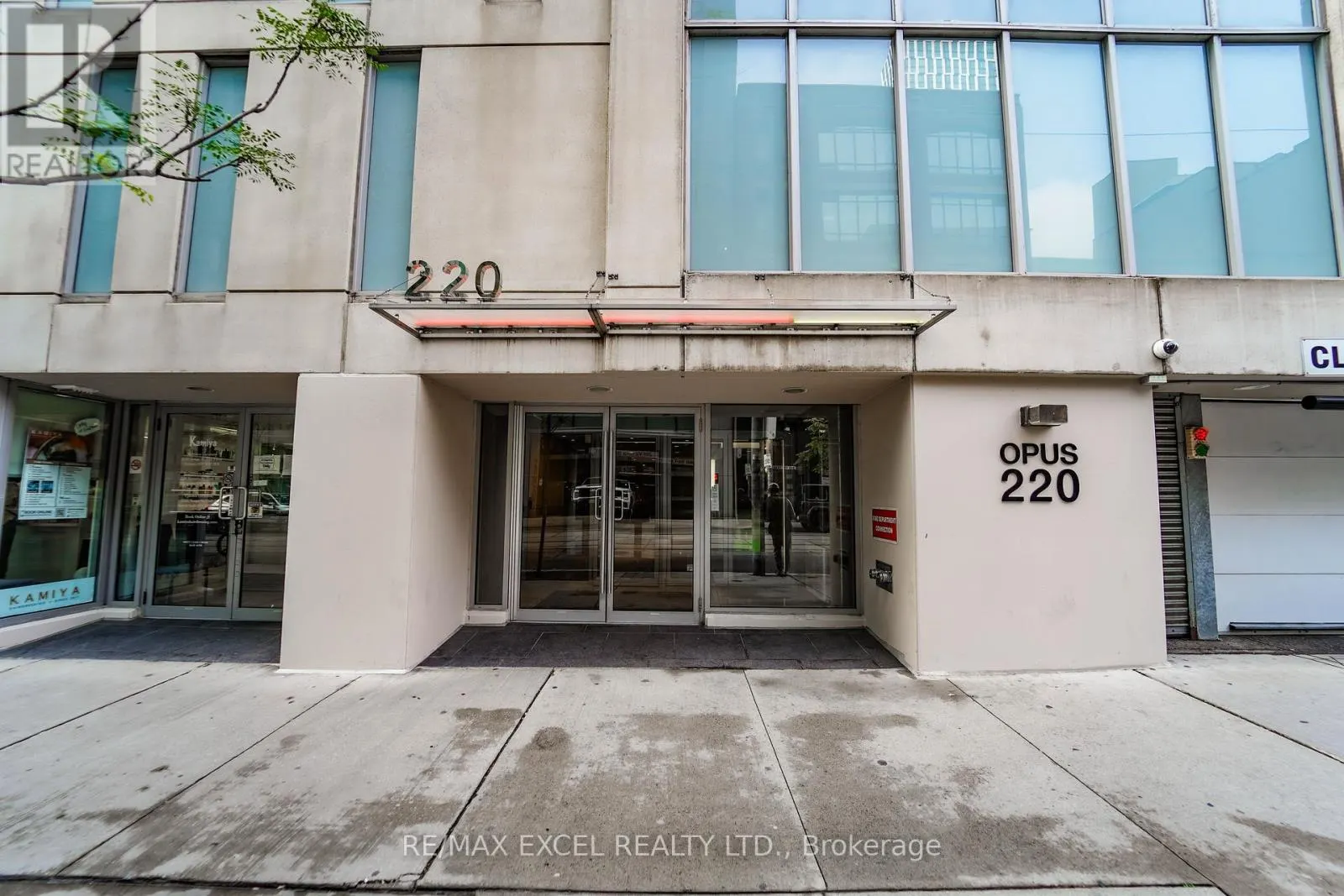 1205 - 220 VICTORIA STREET