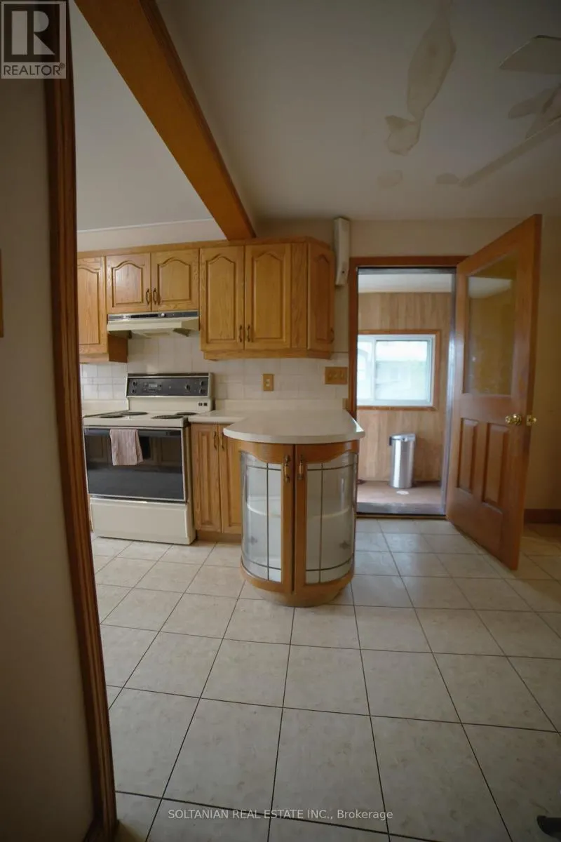 232 FINCH AVENUE W