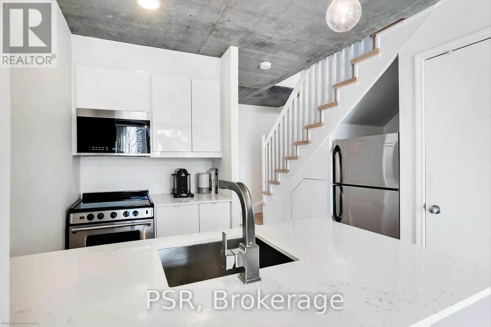 511 - 954 KING STREET W