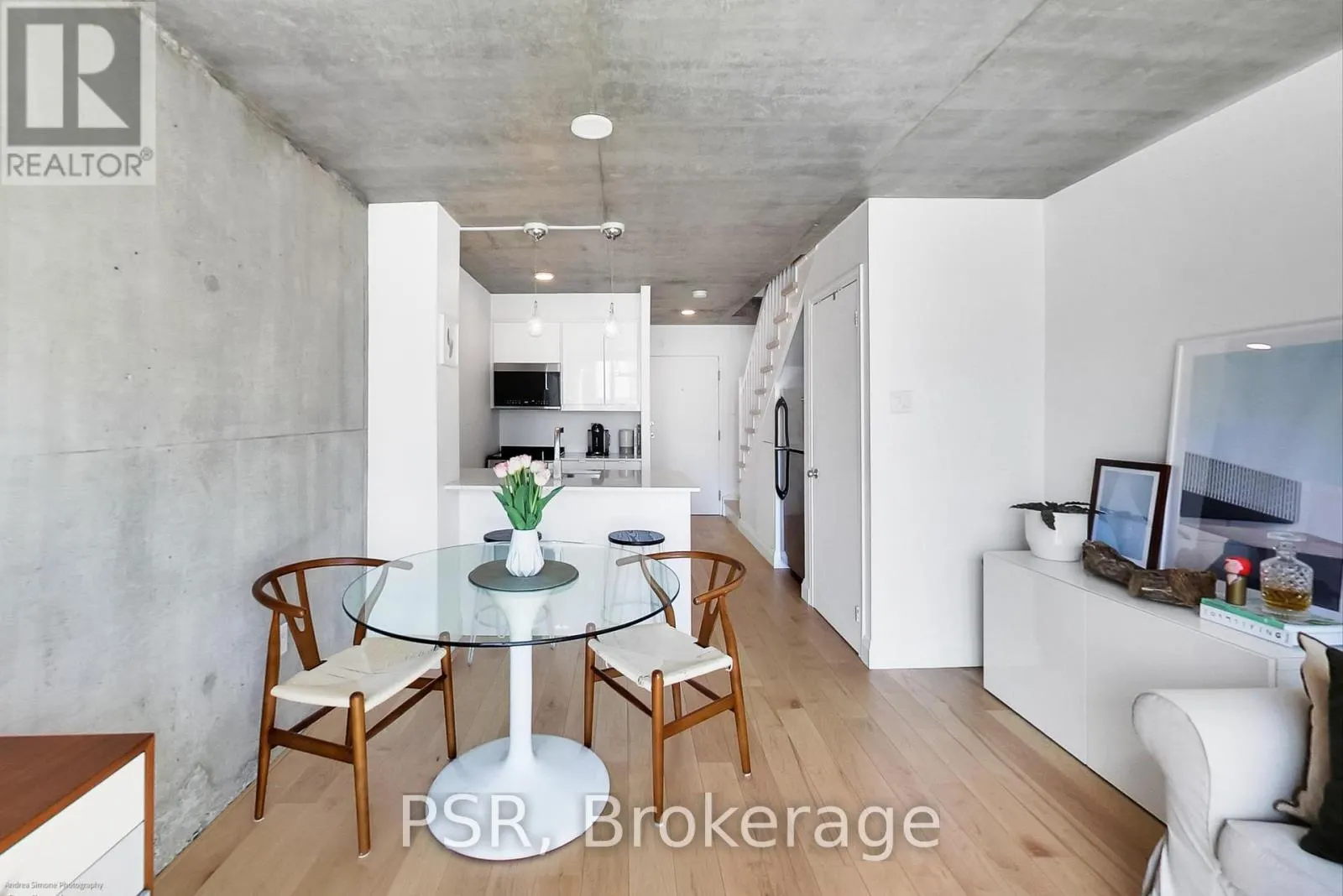511 - 954 KING STREET W