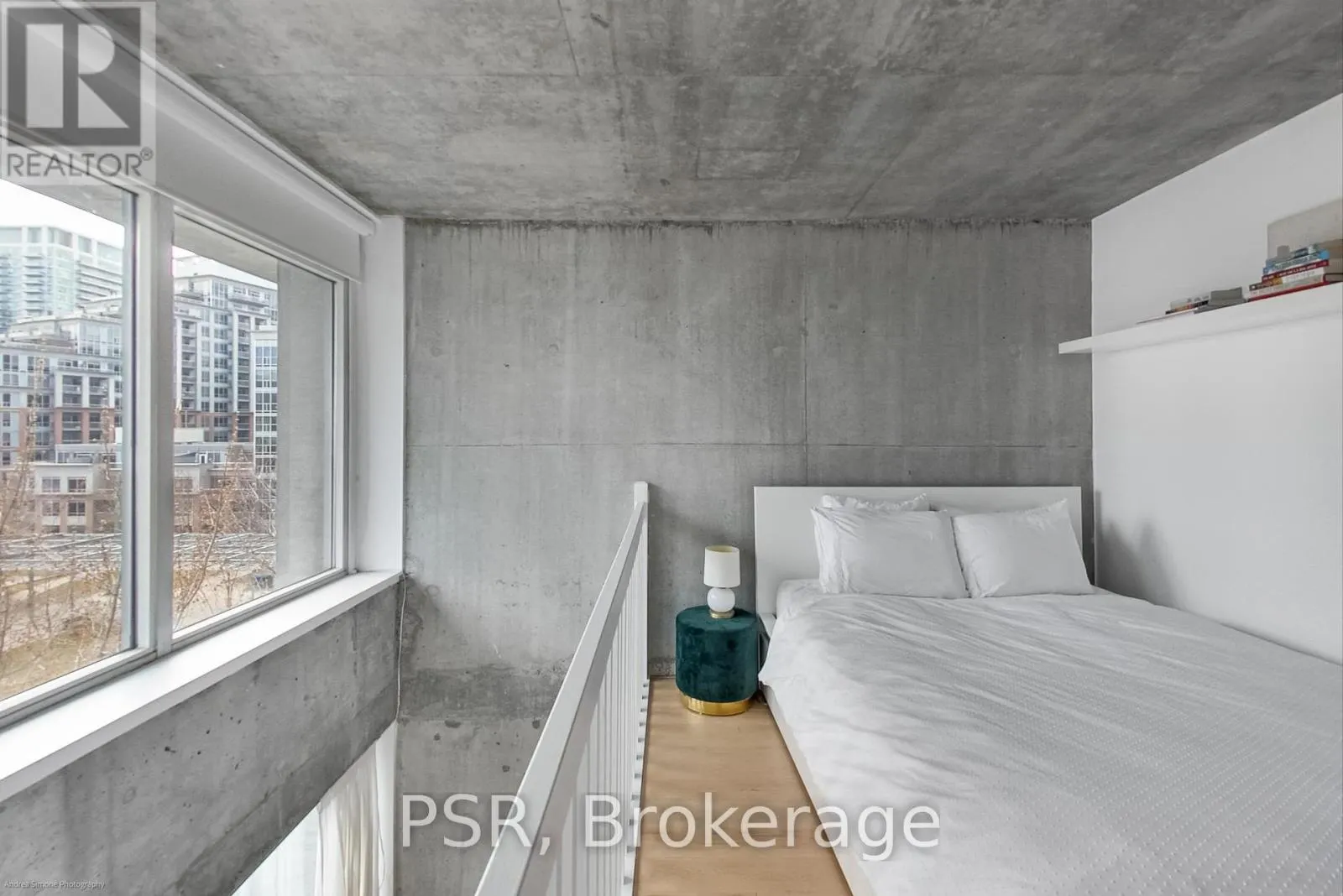 511 - 954 KING STREET W