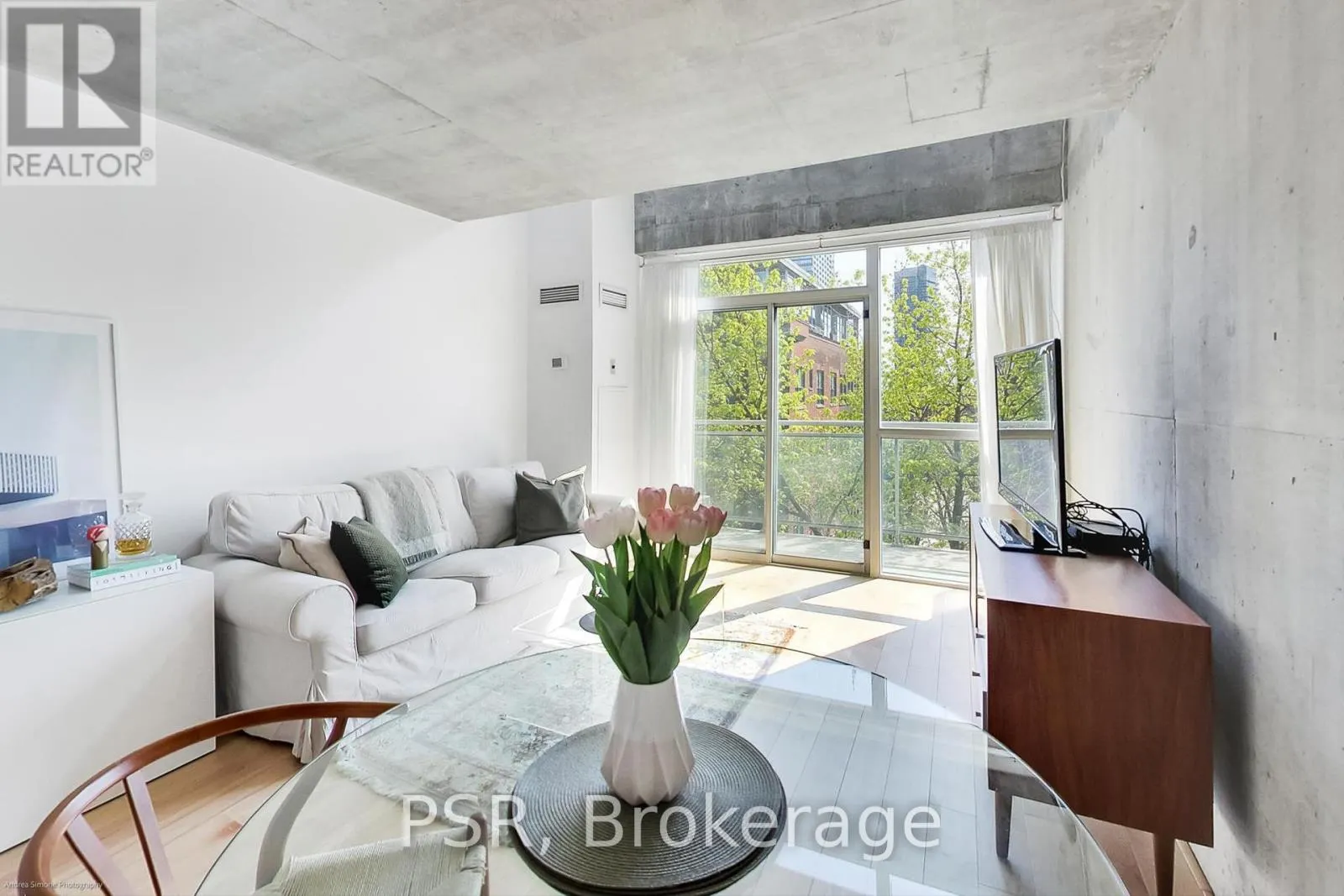 511 - 954 KING STREET W