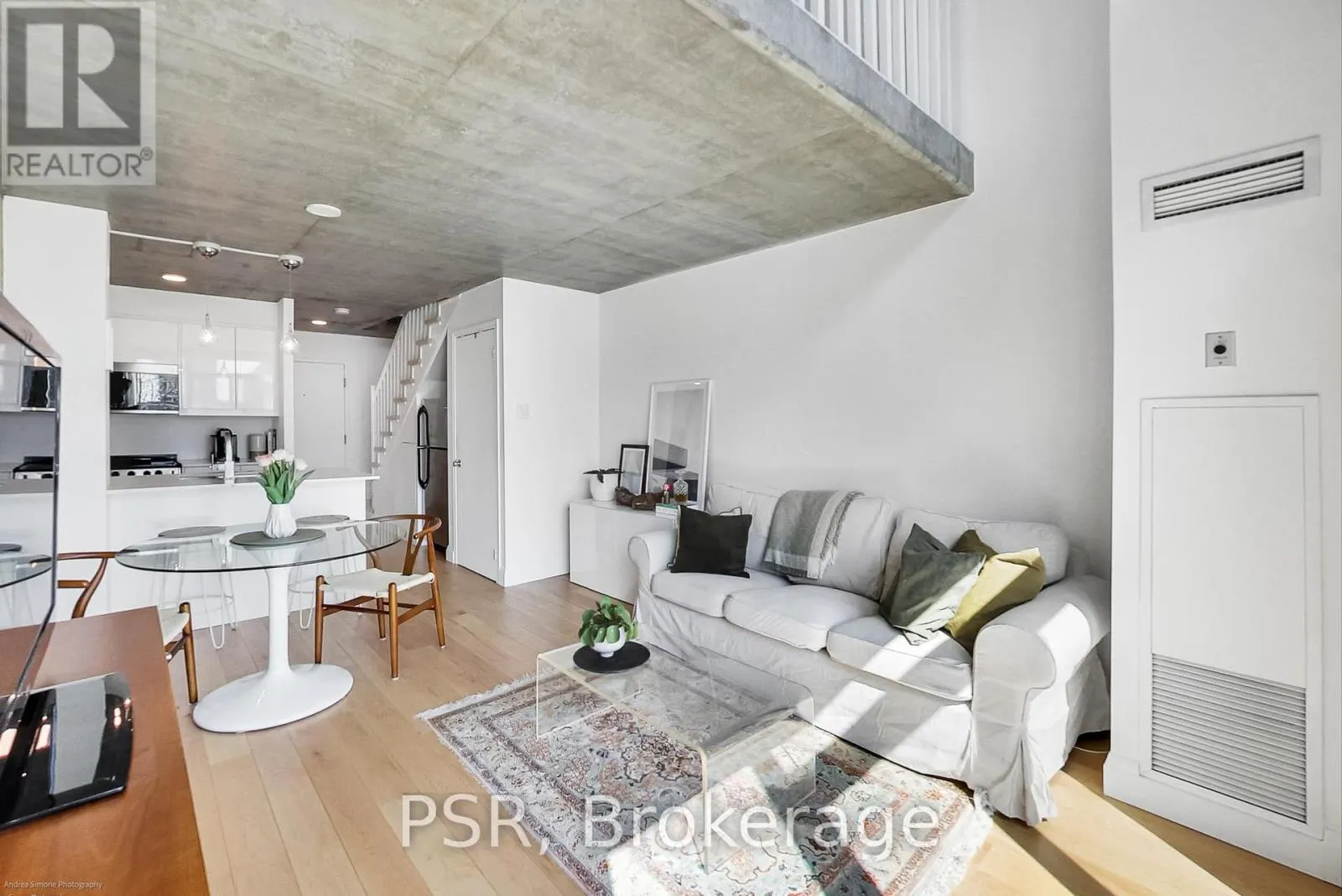 511 - 954 KING STREET W
