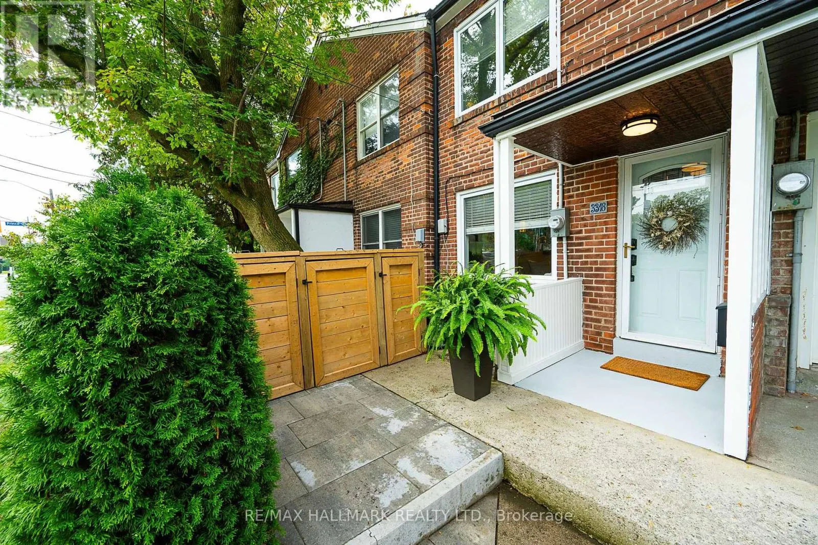 3318 BATHURST STREET