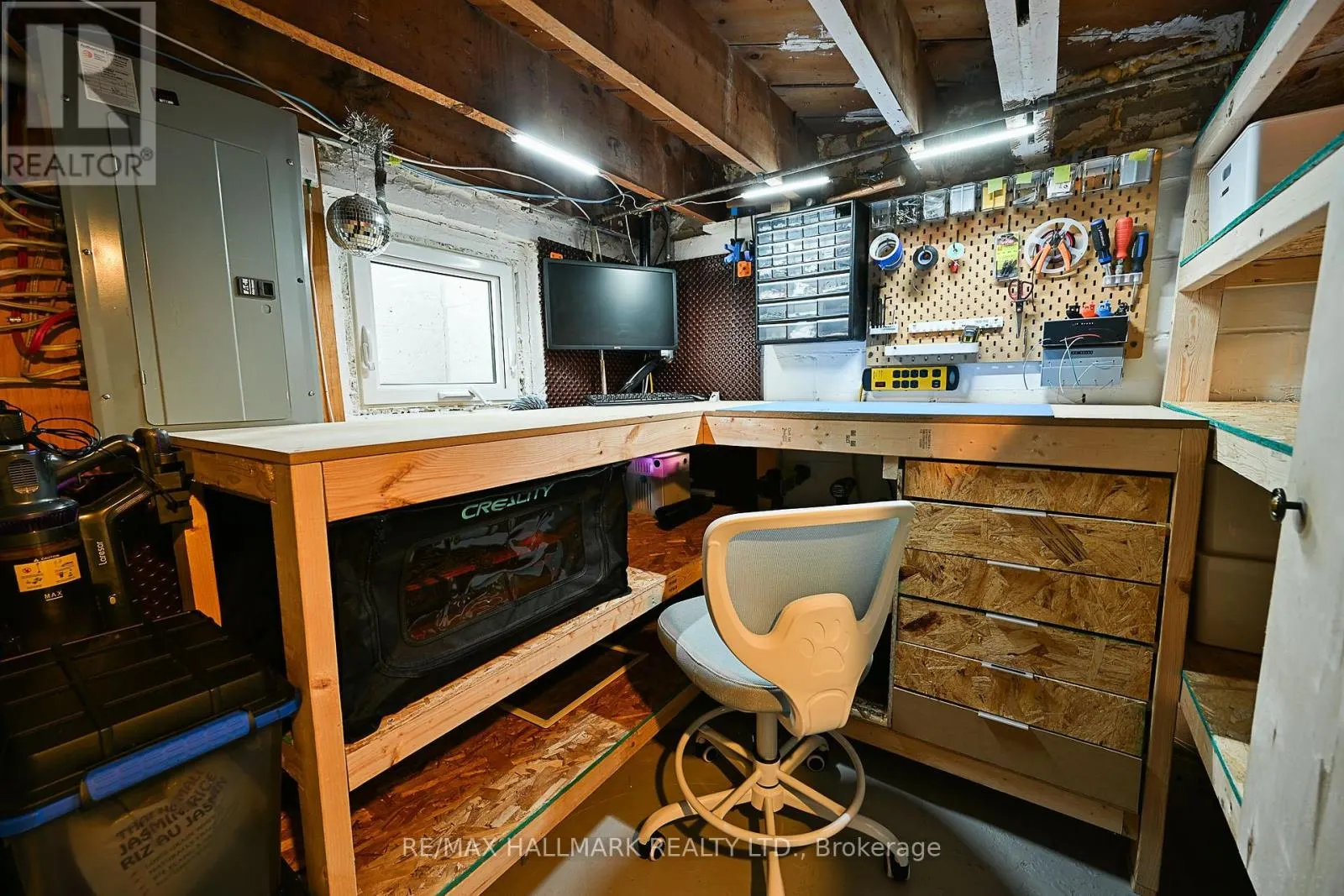 3318 BATHURST STREET