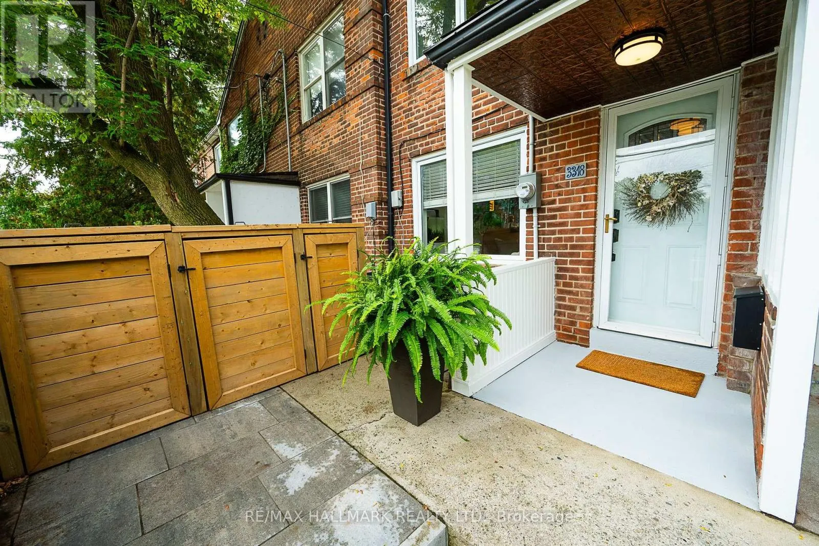 3318 BATHURST STREET