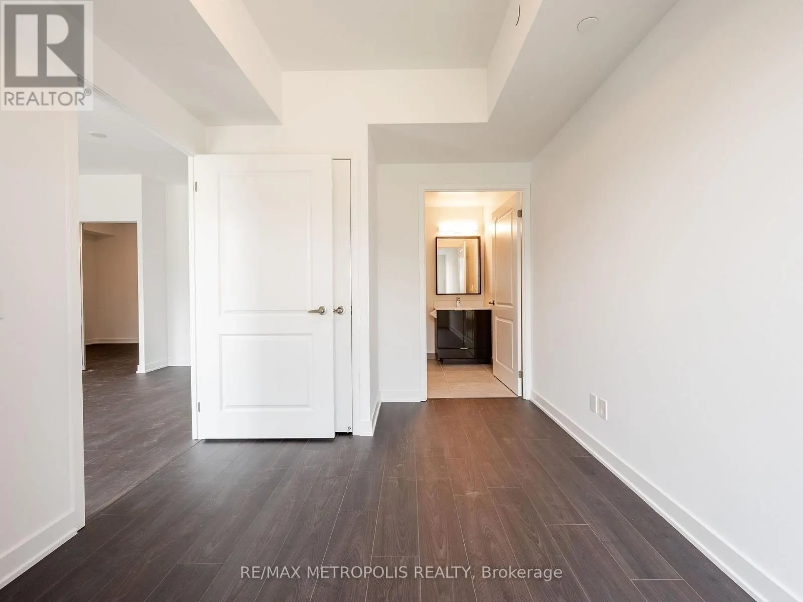 806 - 543 RICHMOND STREET W