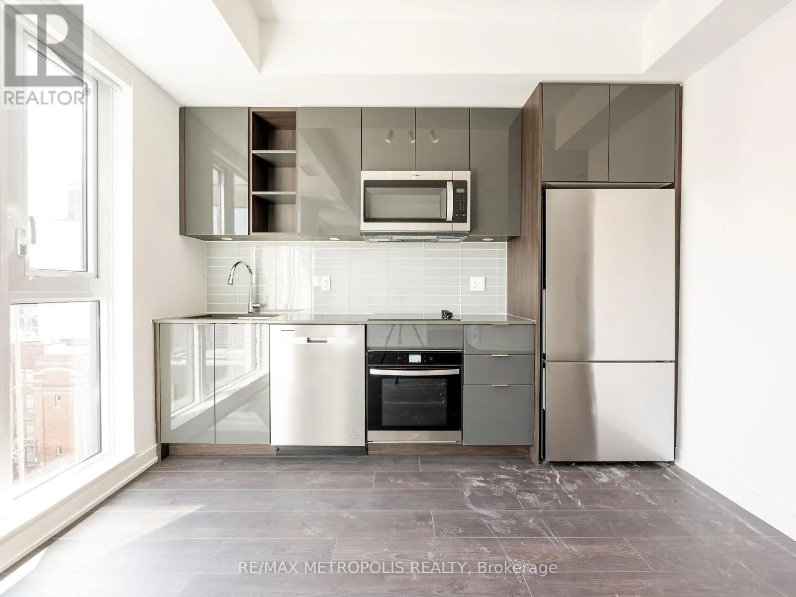 806 - 543 RICHMOND STREET W