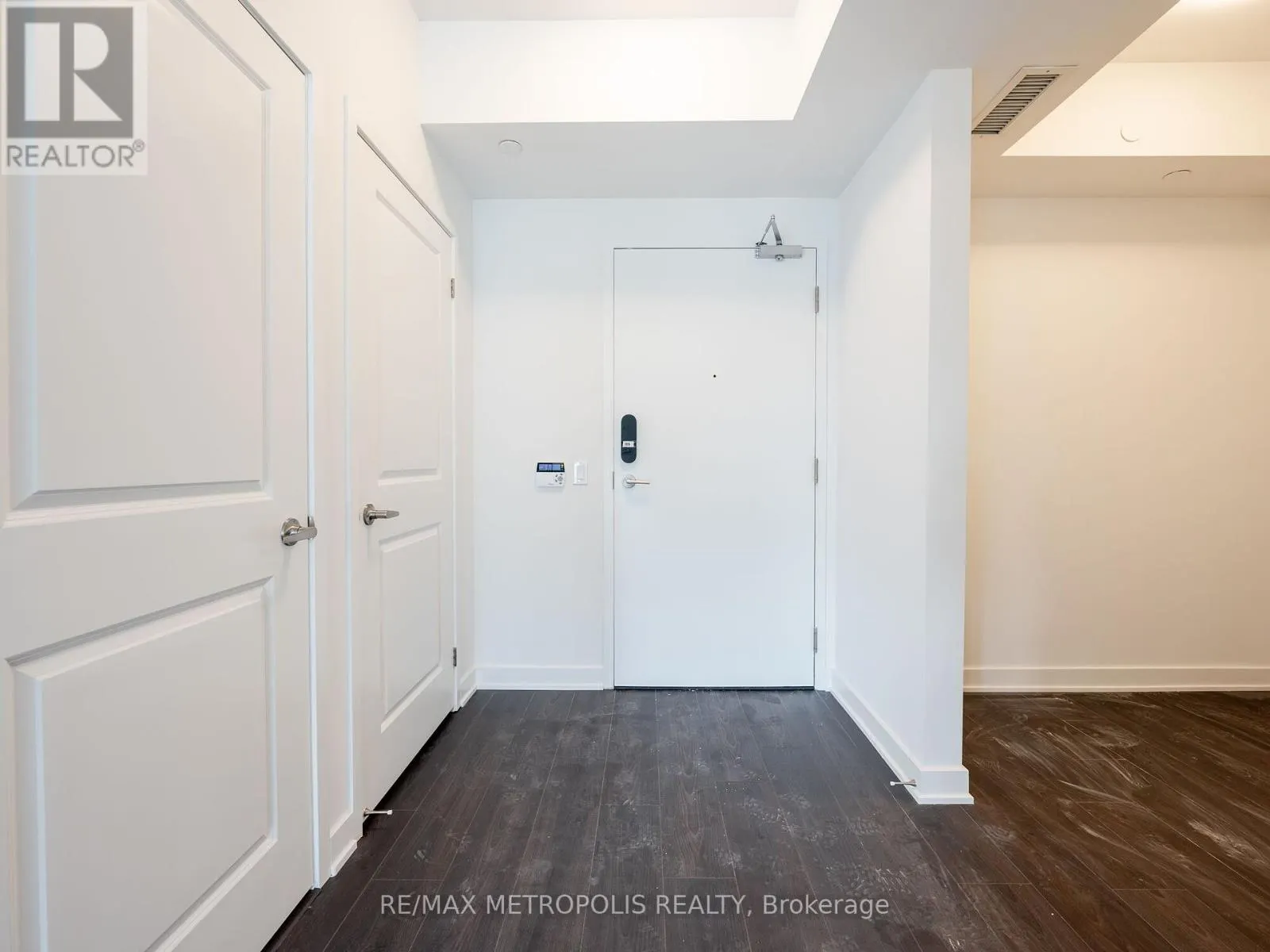 806 - 543 RICHMOND STREET W