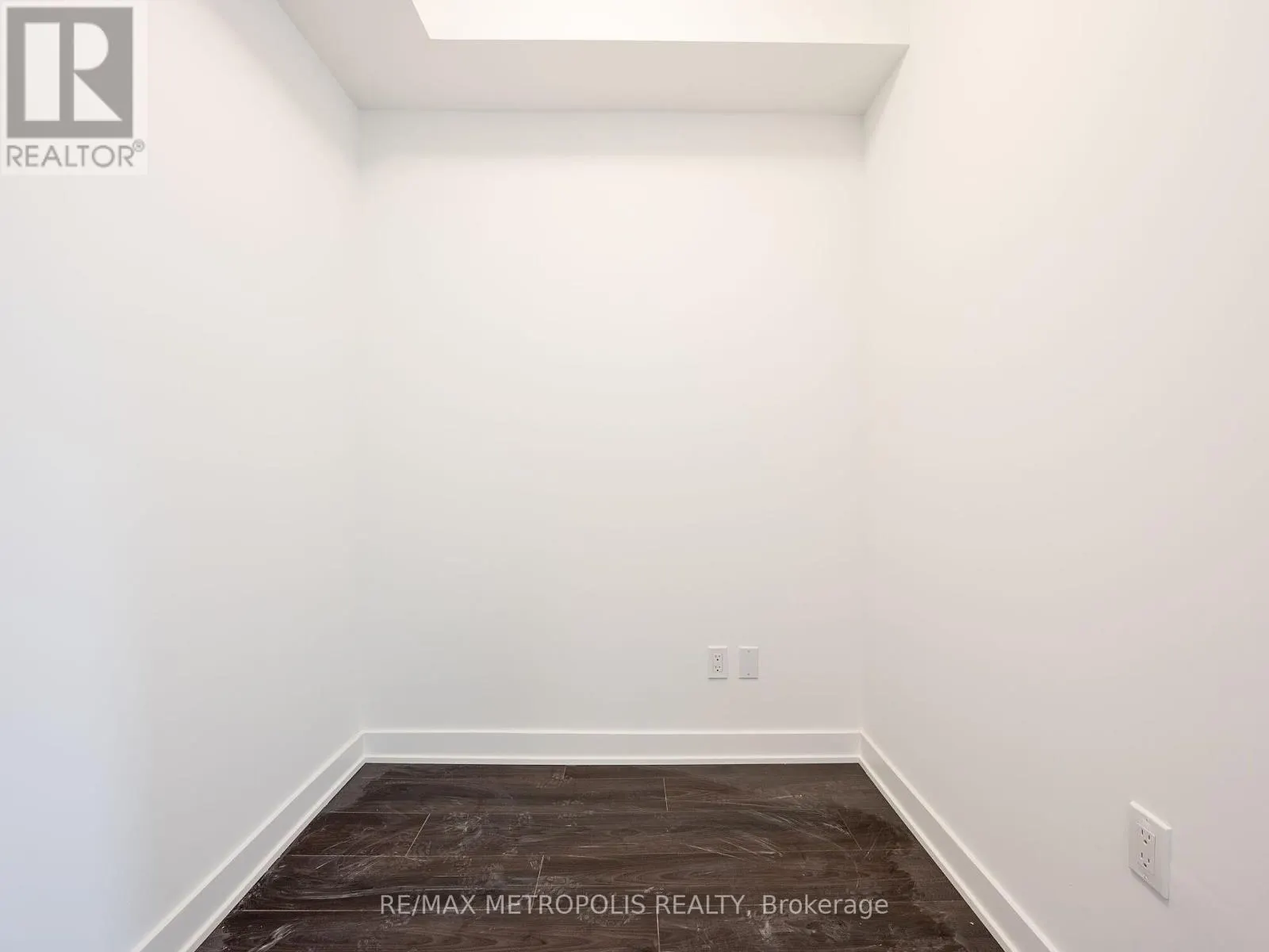 806 - 543 RICHMOND STREET W