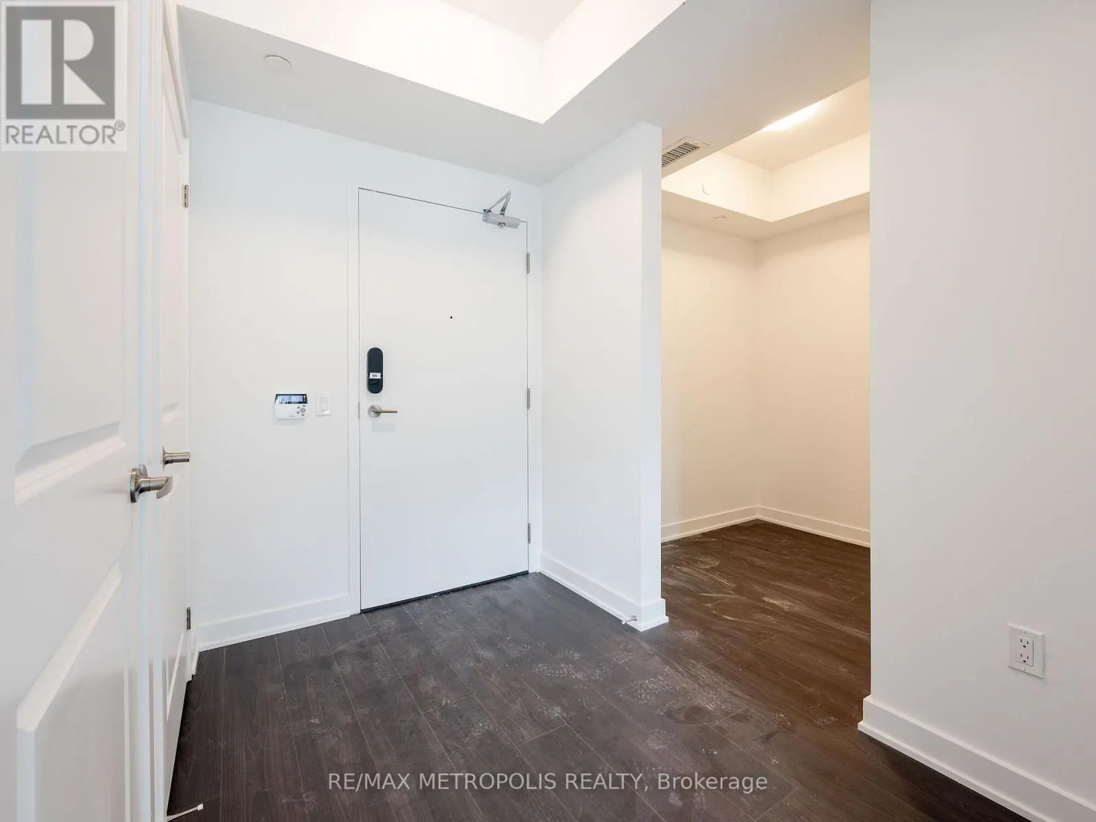806 - 543 RICHMOND STREET W