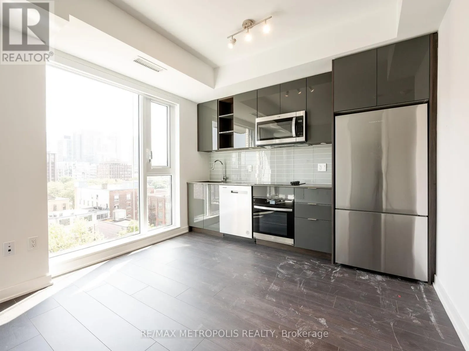 806 - 543 RICHMOND STREET W
