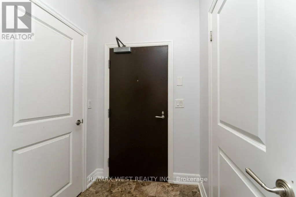 407 - 15 REAN DRIVE